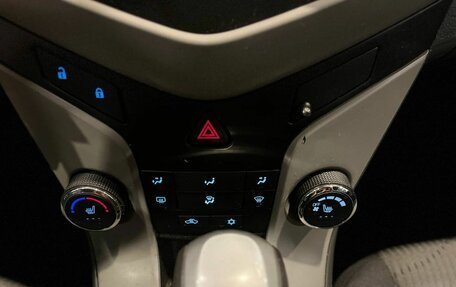 Chevrolet Cruze II, 2010 год, 616 000 рублей, 13 фотография