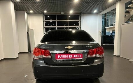 Chevrolet Cruze II, 2010 год, 616 000 рублей, 4 фотография