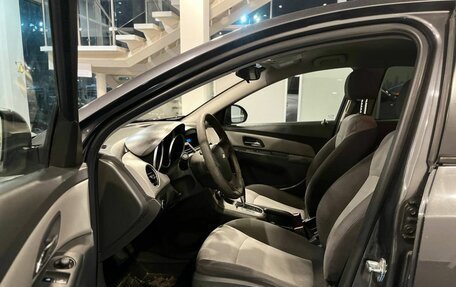 Chevrolet Cruze II, 2010 год, 616 000 рублей, 14 фотография