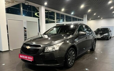 Chevrolet Cruze II, 2010 год, 616 000 рублей, 6 фотография
