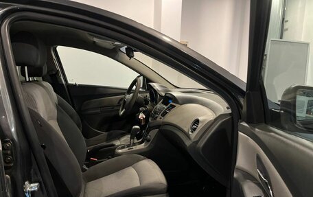 Chevrolet Cruze II, 2010 год, 616 000 рублей, 25 фотография