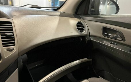 Chevrolet Cruze II, 2010 год, 616 000 рублей, 26 фотография