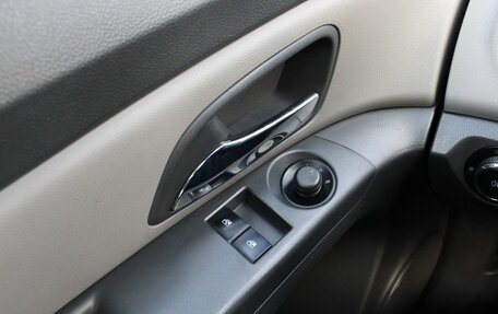 Chevrolet Cruze II, 2010 год, 639 000 рублей, 9 фотография