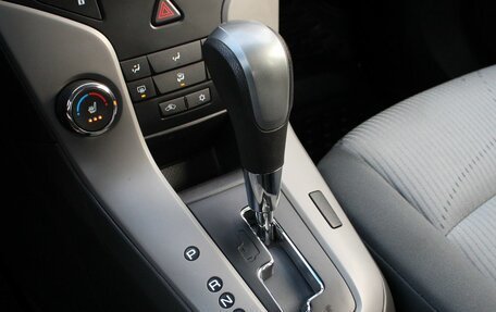 Chevrolet Cruze II, 2010 год, 639 000 рублей, 13 фотография