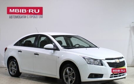 Chevrolet Cruze II, 2010 год, 639 000 рублей, 3 фотография