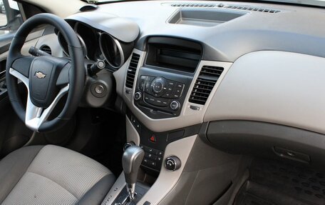 Chevrolet Cruze II, 2010 год, 639 000 рублей, 14 фотография