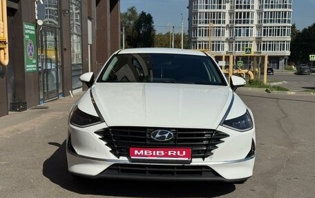 Hyundai Sonata VIII, 2020 год, 1 650 000 рублей, 1 фотография
