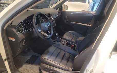 Volkswagen Tiguan II, 2022 год, 3 250 178 рублей, 15 фотография