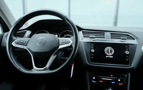 Volkswagen Tiguan II, 2021 год, 2 650 000 рублей, 10 фотография