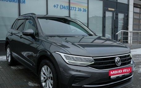 Volkswagen Tiguan II, 2021 год, 2 650 000 рублей, 7 фотография