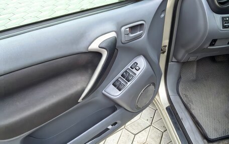 Toyota RAV4, 2003 год, 799 000 рублей, 5 фотография