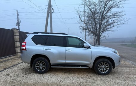 Toyota Land Cruiser Prado 150 рестайлинг 2, 2011 год, 3 000 000 рублей, 4 фотография