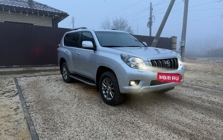 Toyota Land Cruiser Prado 150 рестайлинг 2, 2011 год, 3 000 000 рублей, 3 фотография