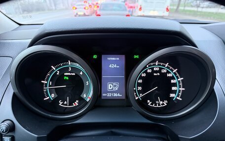 Toyota Land Cruiser Prado 150 рестайлинг 2, 2011 год, 3 000 000 рублей, 13 фотография