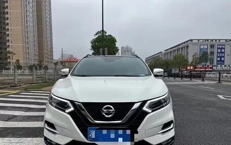 Nissan Qashqai, 2022 год, 1 980 000 рублей, 2 фотография