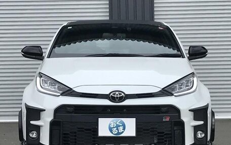 Toyota Yaris, 2020 год, 1 430 555 рублей, 2 фотография