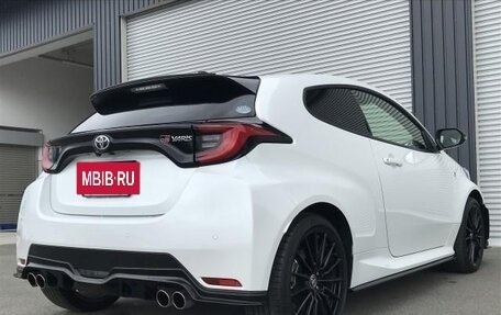 Toyota Yaris, 2020 год, 1 430 555 рублей, 7 фотография