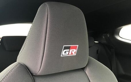 Toyota Yaris, 2020 год, 1 430 555 рублей, 24 фотография