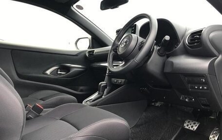 Toyota Yaris, 2020 год, 1 430 555 рублей, 18 фотография