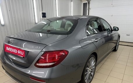Mercedes-Benz E-Класс AMG, 2017 год, 4 250 000 рублей, 3 фотография