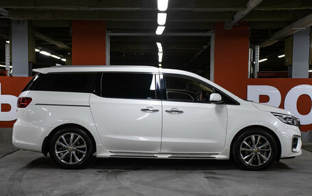 KIA Carnival III, 2018 год, 3 498 000 рублей, 4 фотография