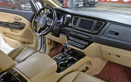 KIA Carnival III, 2018 год, 3 498 000 рублей, 11 фотография