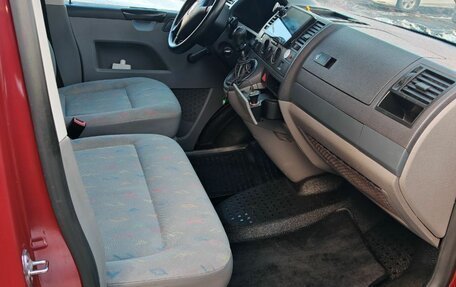 Volkswagen Transporter T5 рестайлинг, 2006 год, 990 000 рублей, 2 фотография