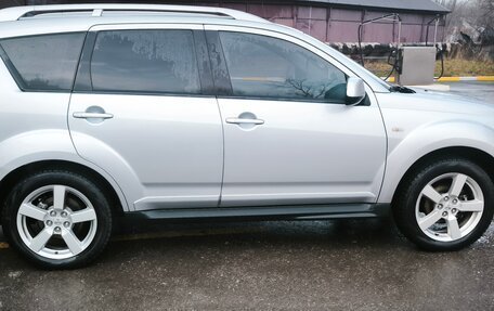 Mitsubishi Outlander III рестайлинг 3, 2008 год, 1 250 000 рублей, 4 фотография