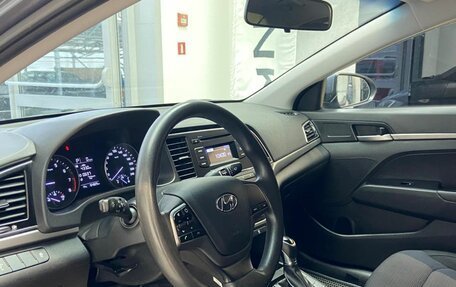 Hyundai Elantra VI рестайлинг, 2016 год, 1 350 000 рублей, 9 фотография