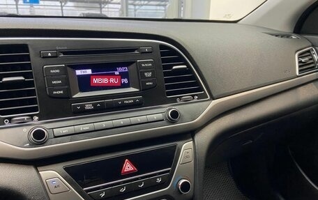 Hyundai Elantra VI рестайлинг, 2016 год, 1 350 000 рублей, 8 фотография