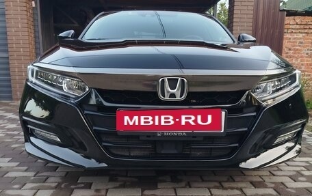 Honda Accord IX рестайлинг, 2017 год, 1 850 000 рублей, 2 фотография