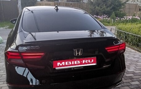 Honda Accord IX рестайлинг, 2017 год, 1 850 000 рублей, 5 фотография