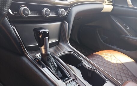 Honda Accord IX рестайлинг, 2017 год, 1 850 000 рублей, 16 фотография