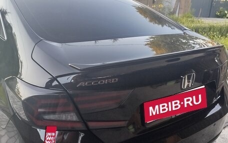 Honda Accord IX рестайлинг, 2017 год, 1 850 000 рублей, 11 фотография