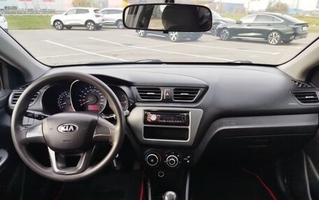 KIA Rio III рестайлинг, 2014 год, 830 000 рублей, 10 фотография