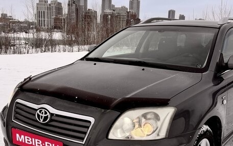 Toyota Avensis III рестайлинг, 2004 год, 650 000 рублей, 1 фотография