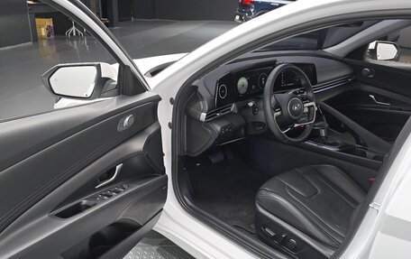 Hyundai Avante, 2021 год, 1 900 000 рублей, 14 фотография