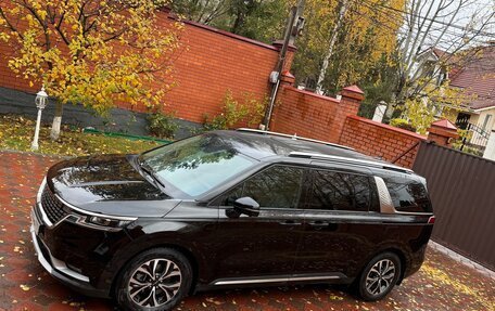 KIA Carnival, 2023 год, 5 500 000 рублей, 2 фотография