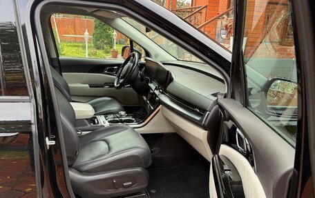 KIA Carnival, 2023 год, 5 500 000 рублей, 18 фотография