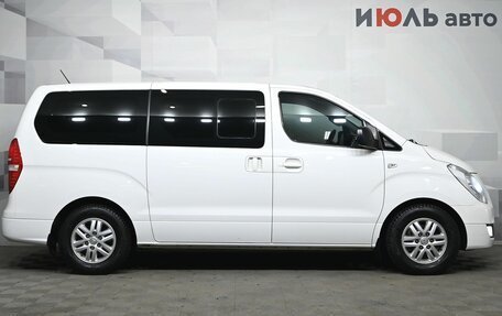 Hyundai H-1 II рестайлинг, 2016 год, 2 250 000 рублей, 5 фотография