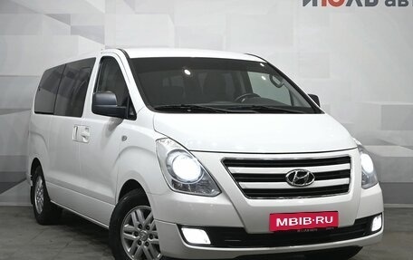 Hyundai H-1 II рестайлинг, 2016 год, 2 250 000 рублей, 3 фотография