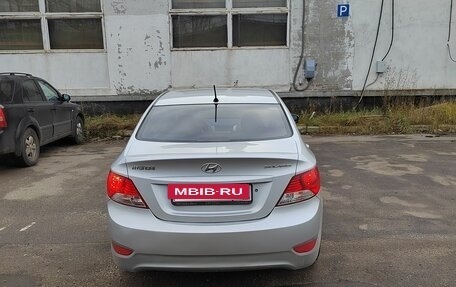 Hyundai Solaris II рестайлинг, 2012 год, 650 000 рублей, 2 фотография
