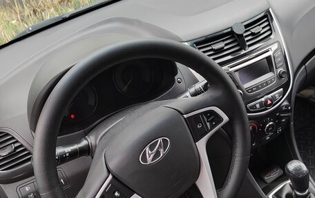 Hyundai Solaris II рестайлинг, 2012 год, 650 000 рублей, 9 фотография