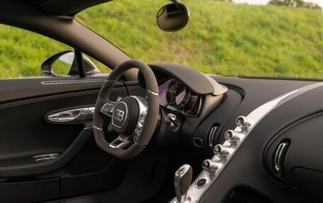 Bugatti Chiron, 2021 год, 416 518 496 рублей, 5 фотография