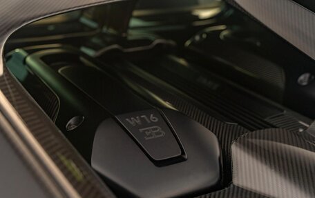 Bugatti Chiron, 2021 год, 416 518 496 рублей, 11 фотография