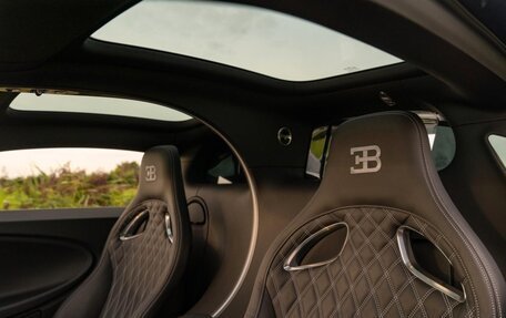 Bugatti Chiron, 2021 год, 416 518 496 рублей, 6 фотография
