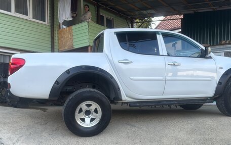 Mitsubishi L200 IV рестайлинг, 2012 год, 1 320 000 рублей, 2 фотография