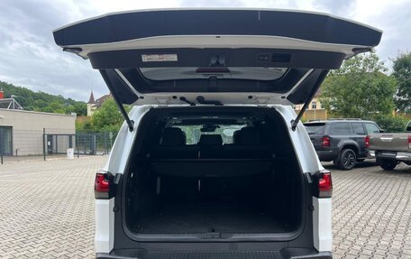 Lexus LX, 2024 год, 19 700 000 рублей, 9 фотография