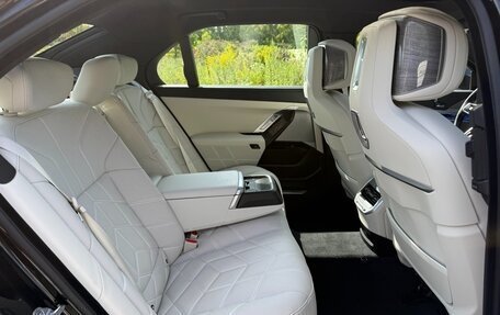 BMW 7 серия, 2025 год, 17 290 600 рублей, 24 фотография