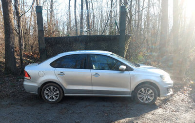 Volkswagen Polo VI (EU Market), 2015 год, 1 200 000 рублей, 1 фотография